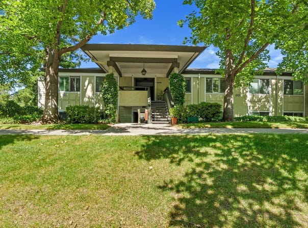 2128 Tice Creek Dr, Walnut Creek, CA 94595
