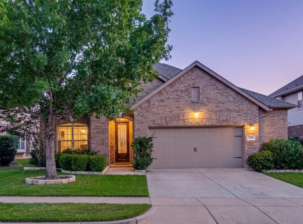 594 Louder Way, Fate, TX 75087