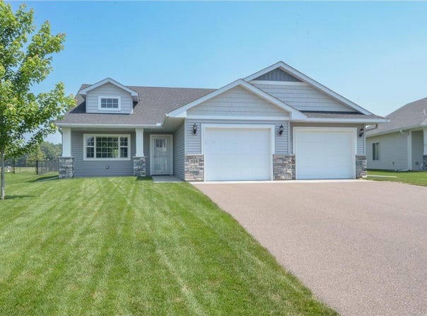 324 Bluebird Drive NW, Isanti, MN 55040