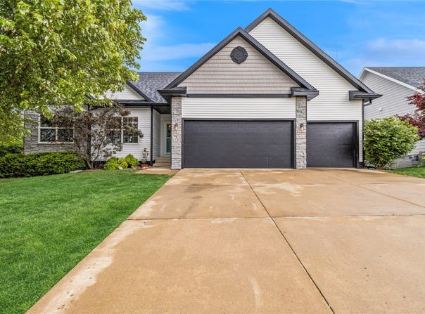 1701 2nd Avenue SW, Altoona, IA 50009