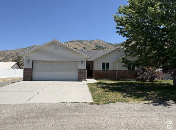 587 W 2400 Ln S, Perry, UT 84302