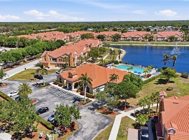 1794 Concordia Lake Circle, Cape Coral, FL 33909
