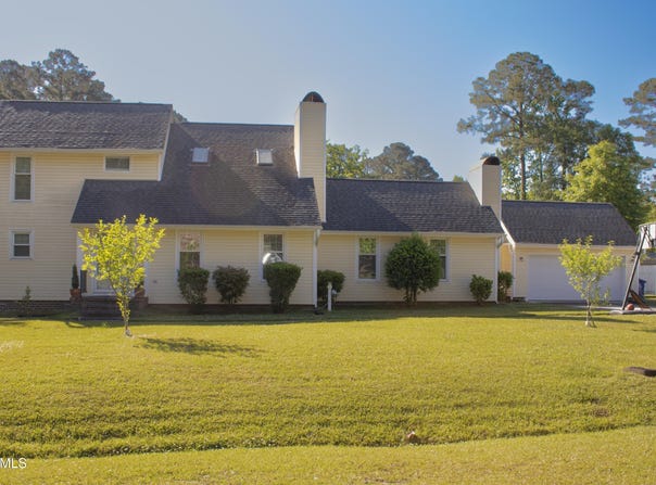 2106 Perry Drive, Jacksonville, NC 28546