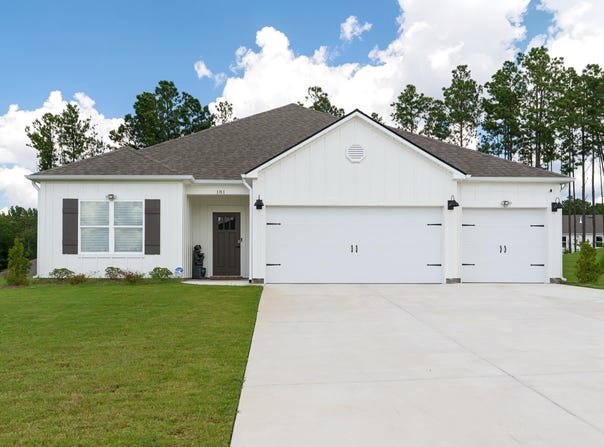 181 HALIFAX LANE, CHELSEA, AL 35043