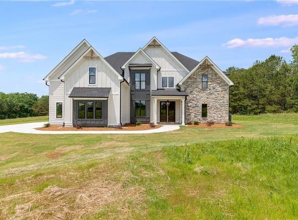 800 Lake Circle Road, Buchanan, GA 30113