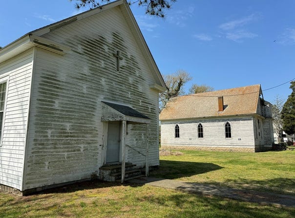 24010 CUSTIS NECK RD, Accomac, VA 23301