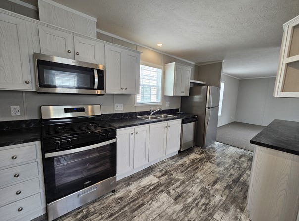 46000 Geddes Road, Canton, MI 48188
