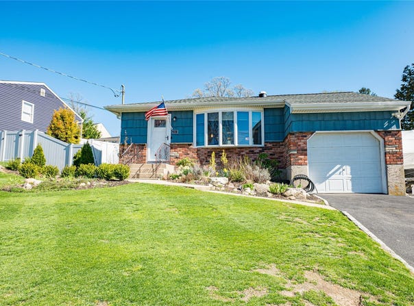 203 Juniper Road, Kings Park, NY 11754