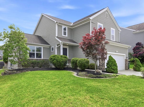 565 Rolling Acre Drive, Lithopolis, OH 43136