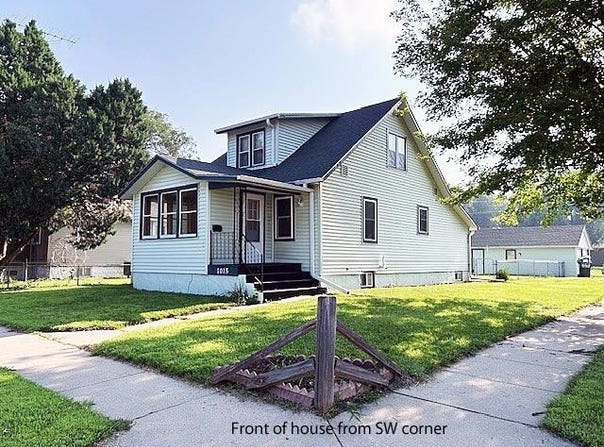 1015 S 1st St, Norfolk, NE 68701