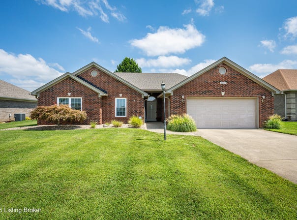3237 Rosemont Dr, Jeffersonville, IN 47130