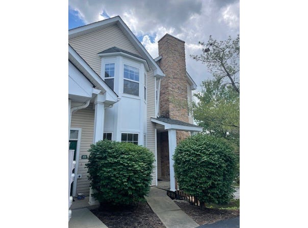 1521 Eagle Pointe Dr, Cecil, PA 15317