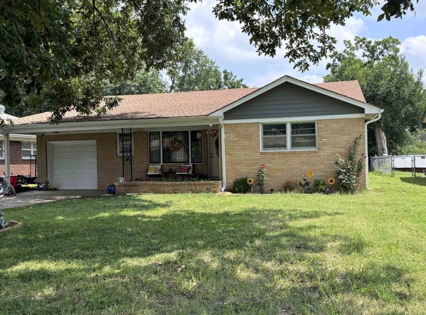 348 S Derby Ave, Derby, KS 67037