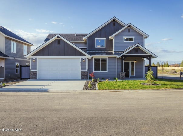 676 W MONASHEE LN, Hayden, ID 83835