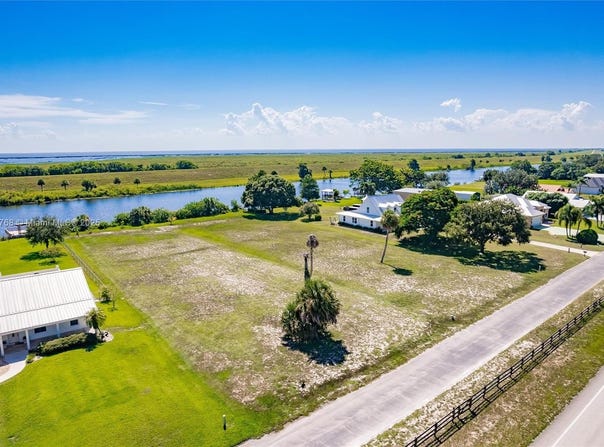 13060 US HIGHWAY 441 SE, Okeechobee, FL 34974