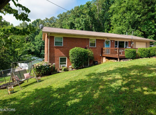 502 Crestwood Drive, Clinton, TN 37716