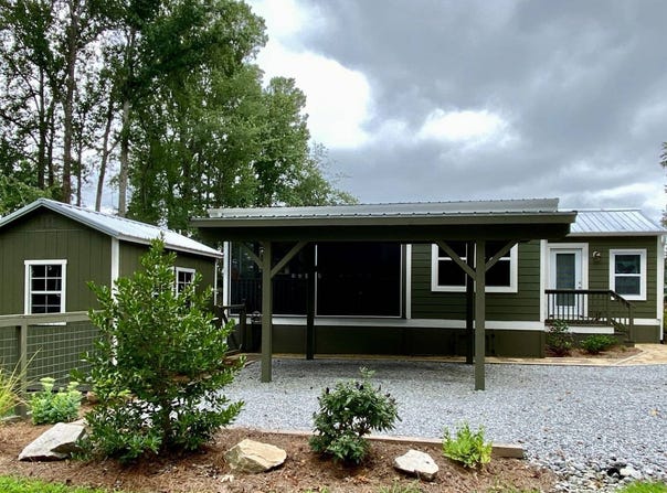 108 Meandering Lane, Flat Rock, NC 28731
