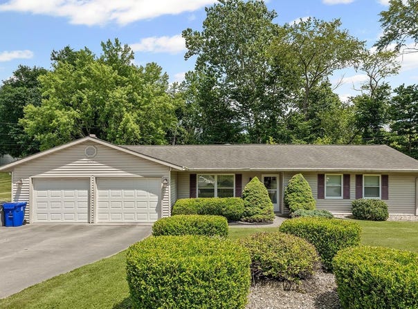 4104 Blue Spruce Hill Drive, Kokomo, IN 46902