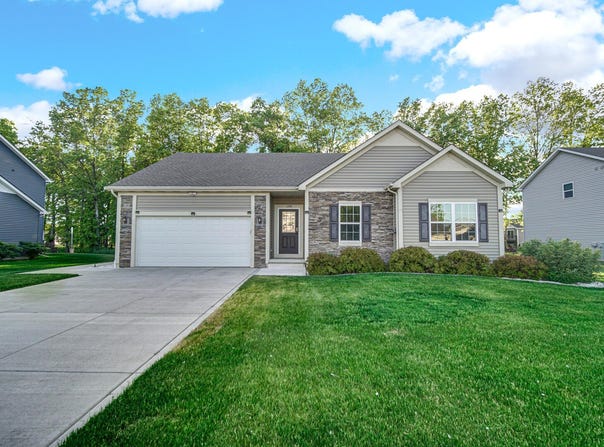 1150 Stinson Drive, Burns Harbor, IN 46304