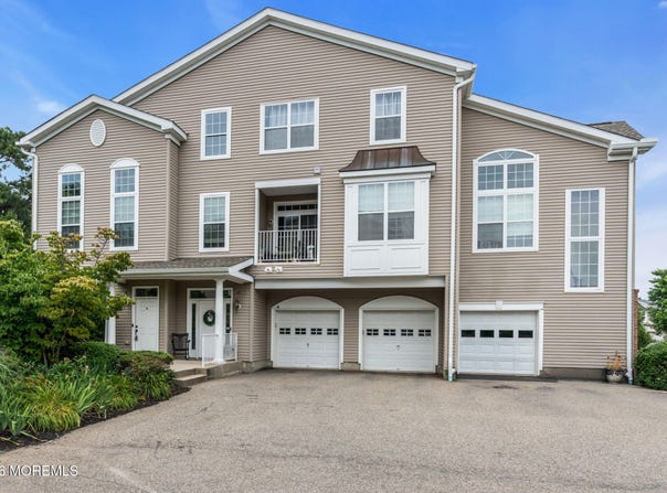 41 Bryce Lane, Manahawkin, NJ 08050