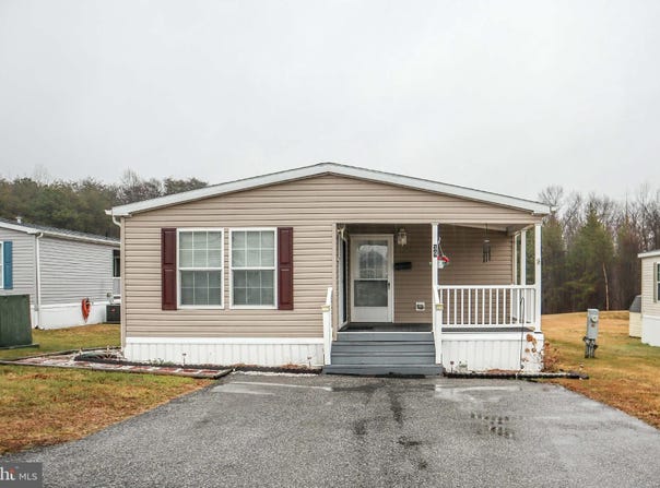 39 QUEEN ELEANOR Drive, ELKTON, MD 21921