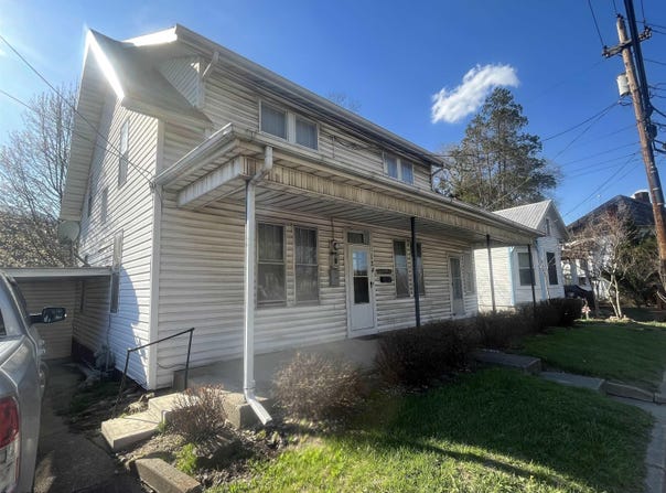 124 S Main Avenue, Weston, WV 26452
