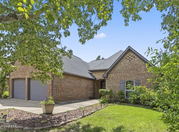 113 Wells Court, Canton, MS 39046