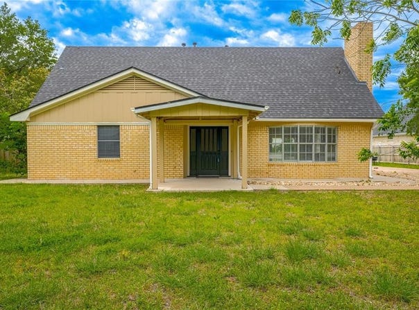257 Chapman Road, Hewitt, TX 76643