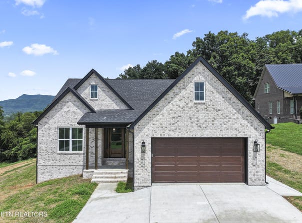 125 Brown Rd, Blaine, TN 37709