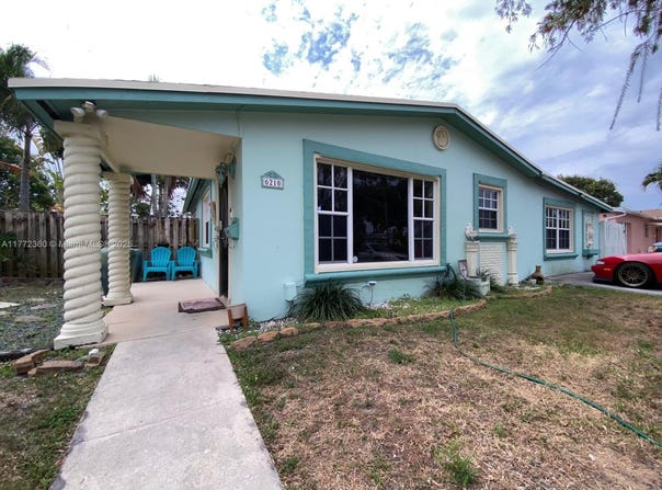 6210 NW 17th St, Sunrise, FL 33313