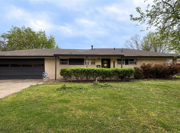 1720 Essex Street, Ardmore, OK 73401