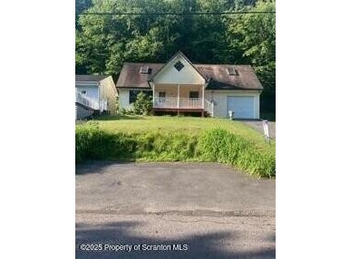 93 Woodlawn Avenue, Harveys Lake, PA 18618