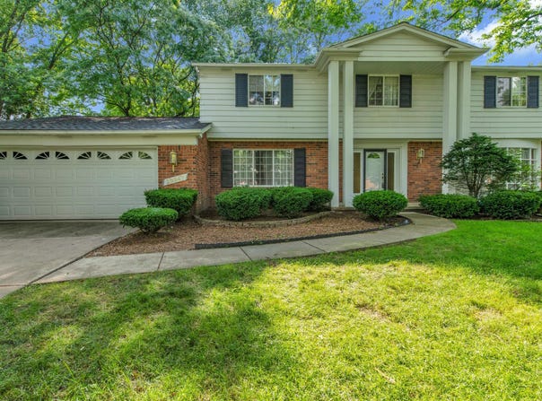 29947 Fernhill Drive, Farmington, MI 48331