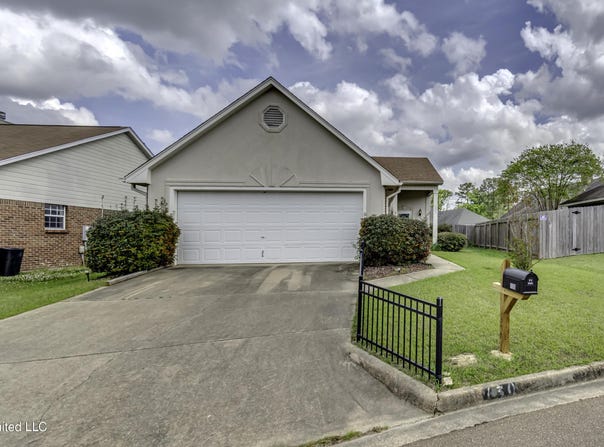 130 Meade Lane, Pearl, MS 39208