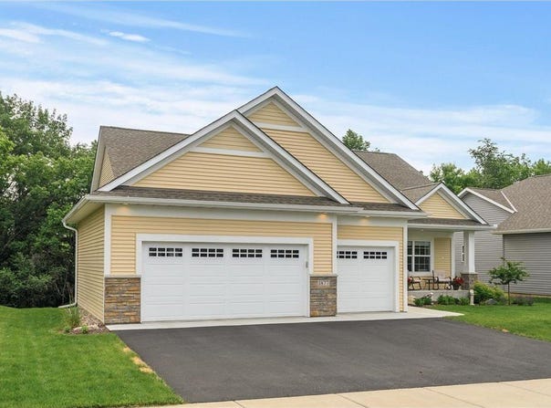 1877 Christy Drive, Carver, MN 55315