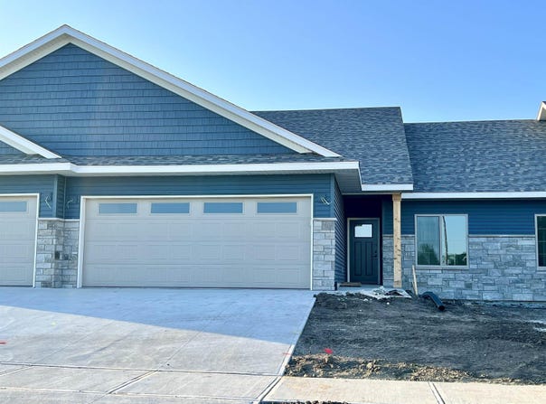 1789 Golf Course Boulevard, Independence, IA 50644