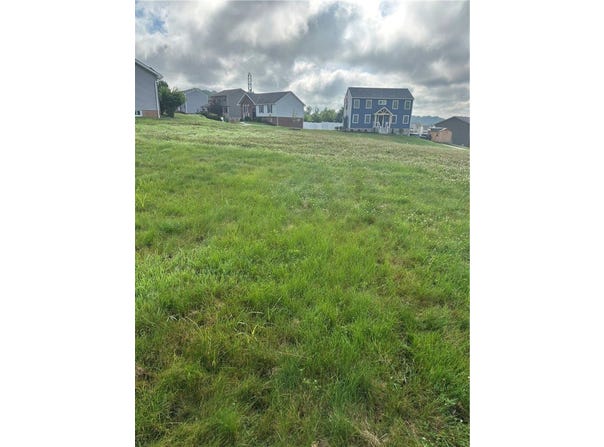 143 Rustic Ridge Rd, Plum Boro, PA 15239