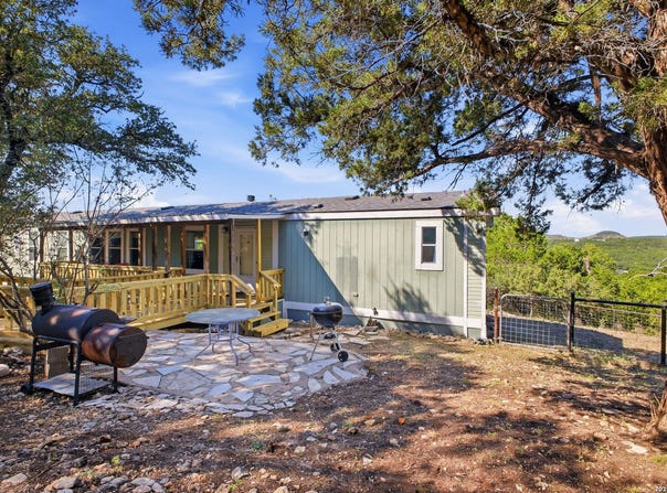 495 KINGS DR, Canyon Lake, TX 78133