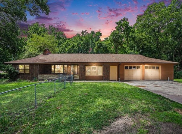 6327 YECKER Avenue, Kansas City, KS 66104