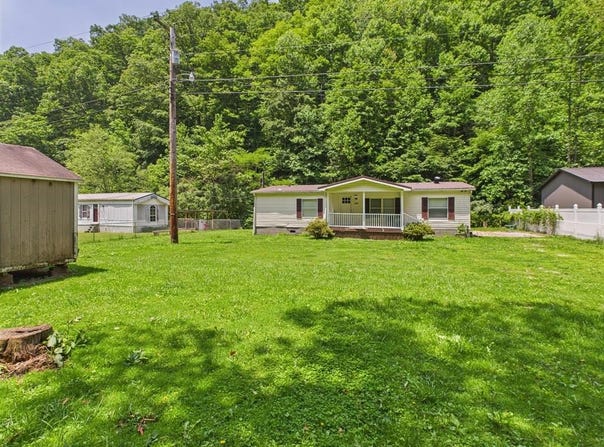 321 Gabriels Fork, Kimper, KY 41539