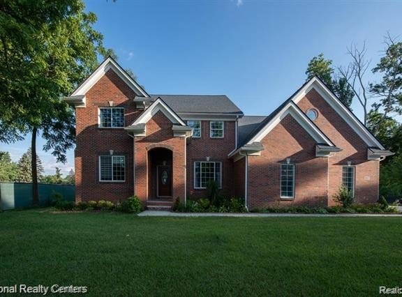 30527 W 11 Mile Road, Farmington, MI 48336