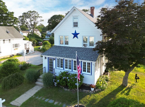 53 Smith Street, East Lyme, CT 06357