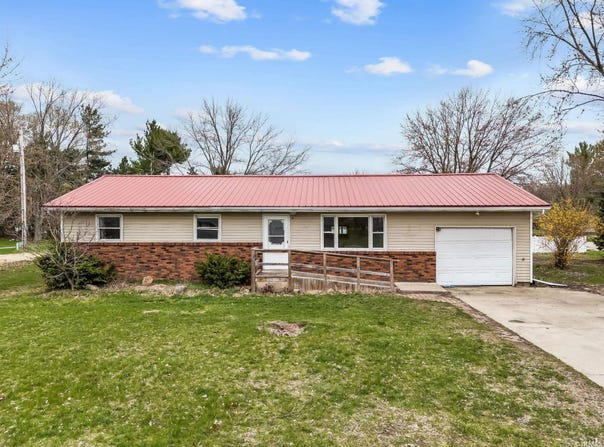 906 Fortna Drive, Rochester, IN 46975
