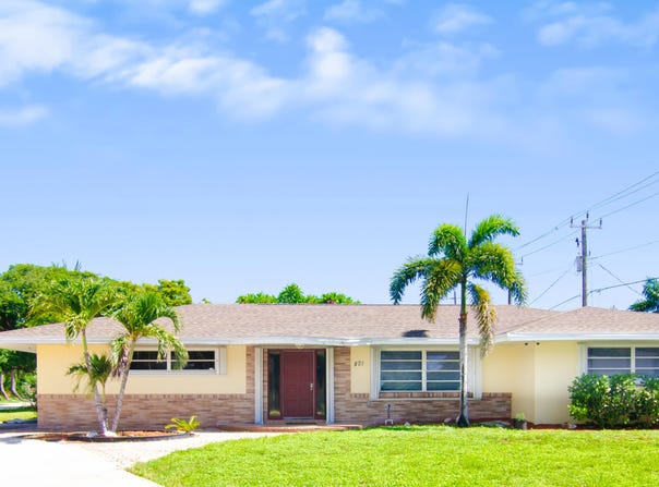 891 LYNDON Drive, Lantana, FL 33462