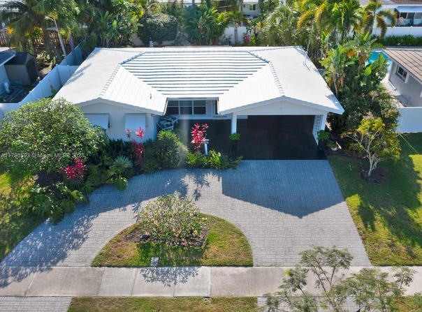361 SE 1st Ter, Pompano Beach, FL 33060