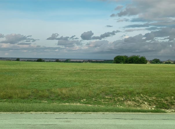 7132 Retreat Boulevard, Cleburne, TX 76033
