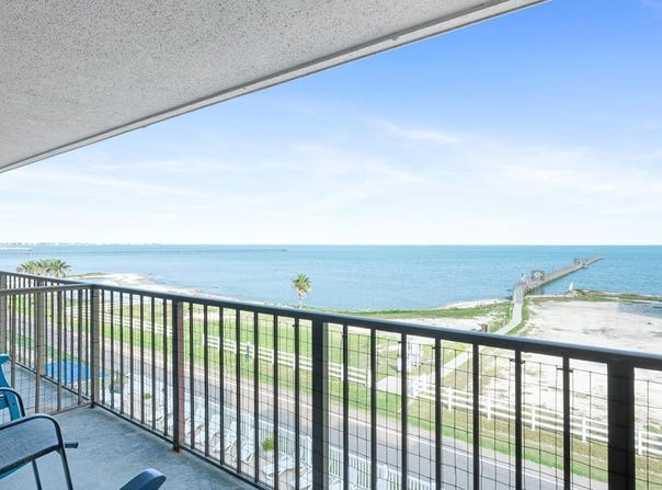 1021 Water, ROCKPORT, TX 78382