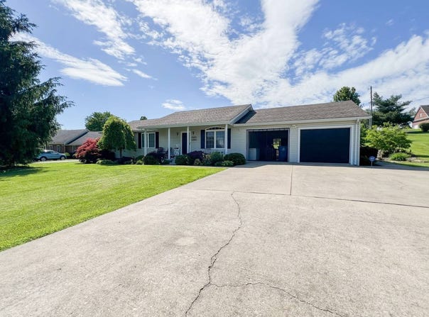 115  Shady Brook, Stanford, KY 40484