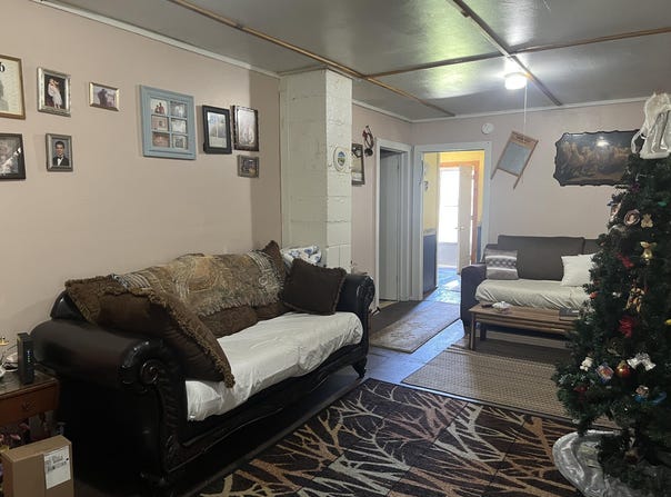 7844 Knobs Rd, Union, WV 24983