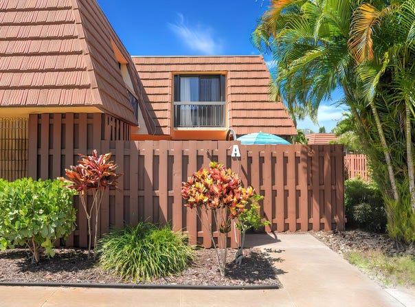 825 Center Street, Jupiter, FL 33458